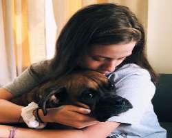 She is an animal lover and knows very well how to pass her feelings to them.